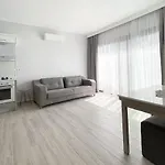 Azize Esmirna
