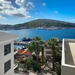 Azize Apartahotel Esmirna