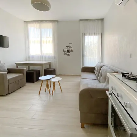 Azize Apartmanhotel