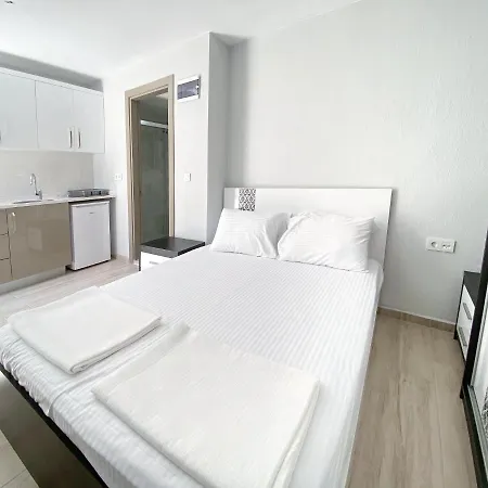 Azize Hotel apartamentowy Izmir