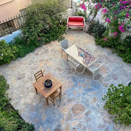 Aparthotel Azize *