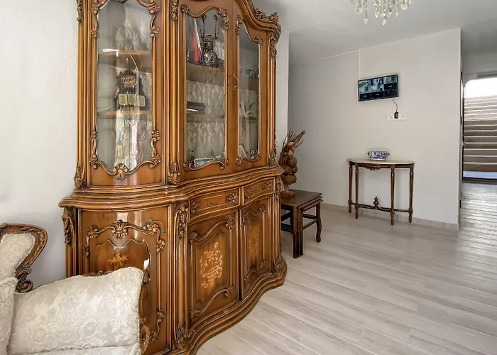 Azize Aparthotel İzmir